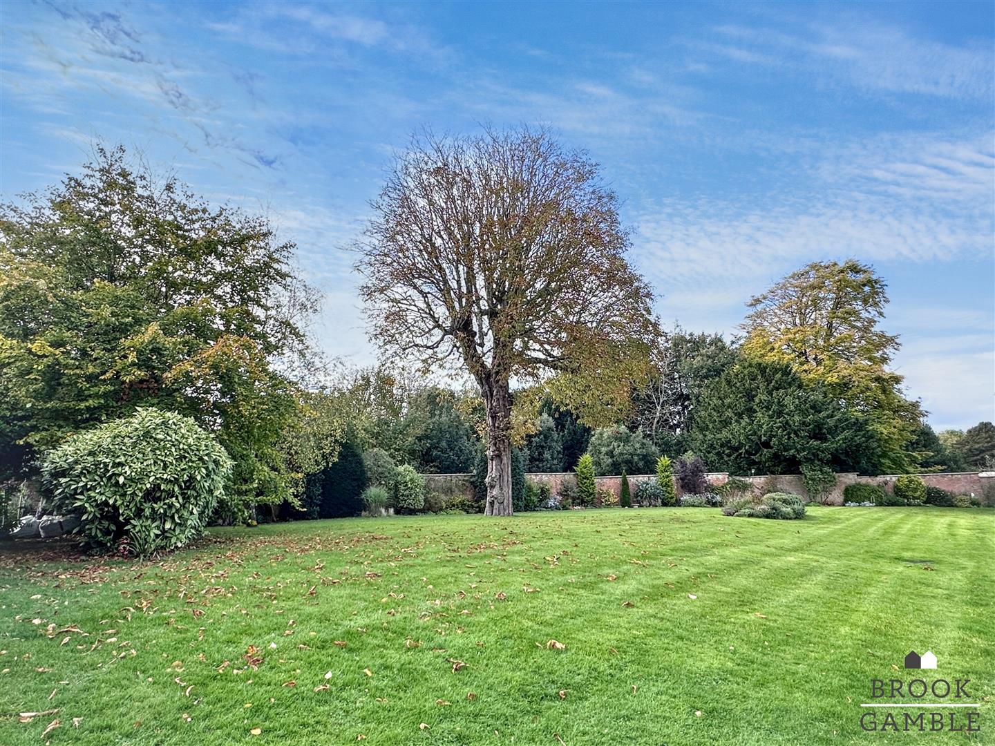 2 Bedroom Flat - Purpose Built. Compton Place Road in Eastbourne,  20